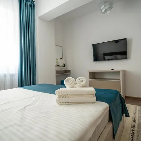 Moonlight Apartment Mamaia