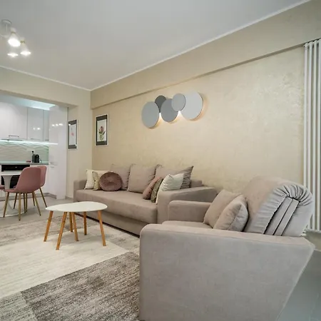 Moonlight Apartment Mamaia